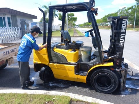 Sửa chữa xe nâng điện