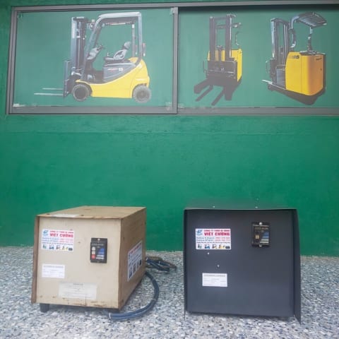 Bộ sạc bình xe nâng điện